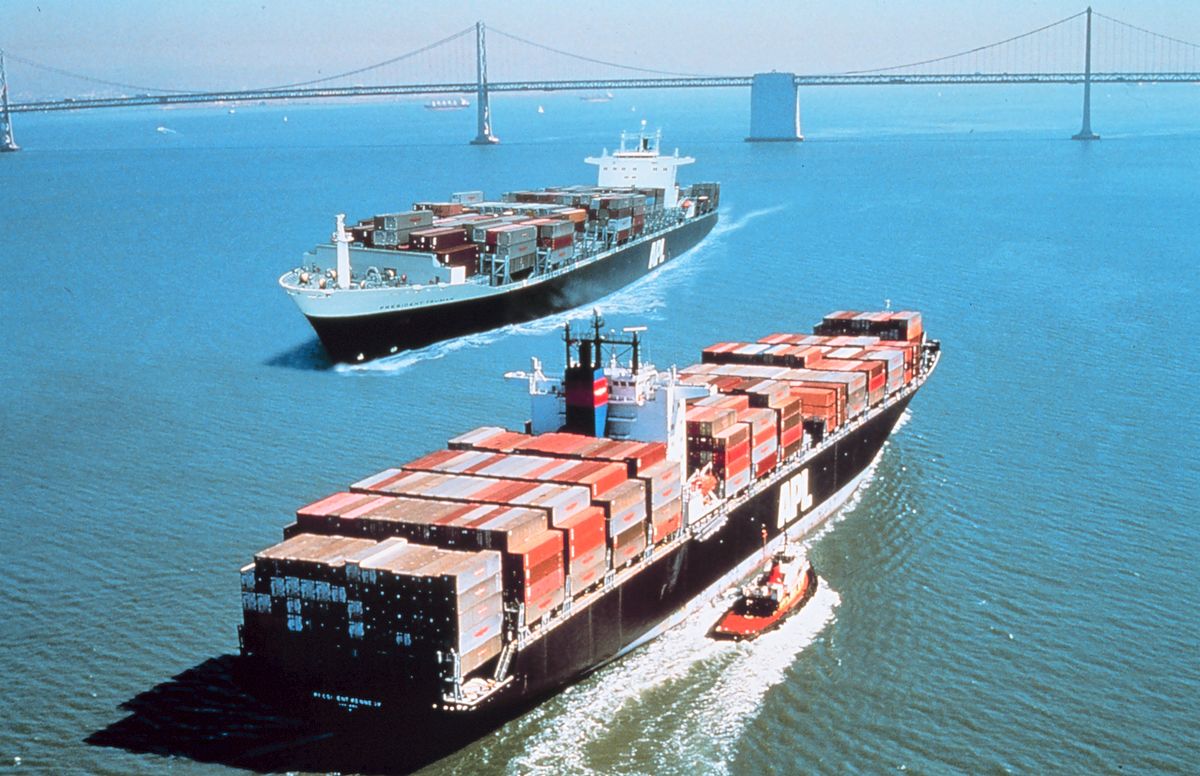 Incoming and outgoing international trade in San Francisco Bay