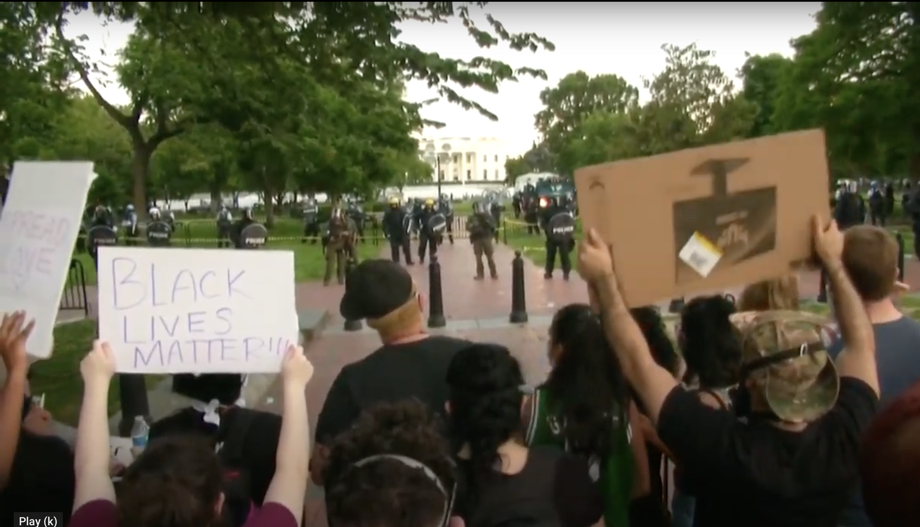 Protestors near the White House on May 30, 2020.